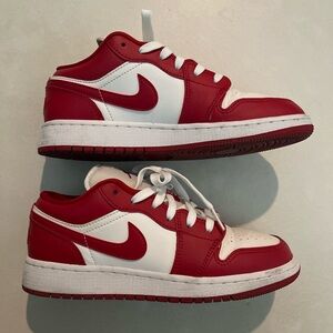 Jordan 1 Low white and red trainers